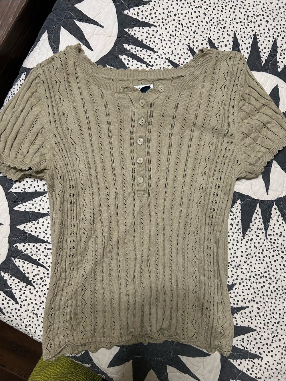 American Eagle Outfitters Olive Ribbed Button-Front Short Sleeve Top